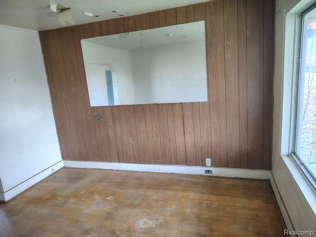 2753 BURNSIDE Street, Hamtramck, MI 48212 — Photo 8