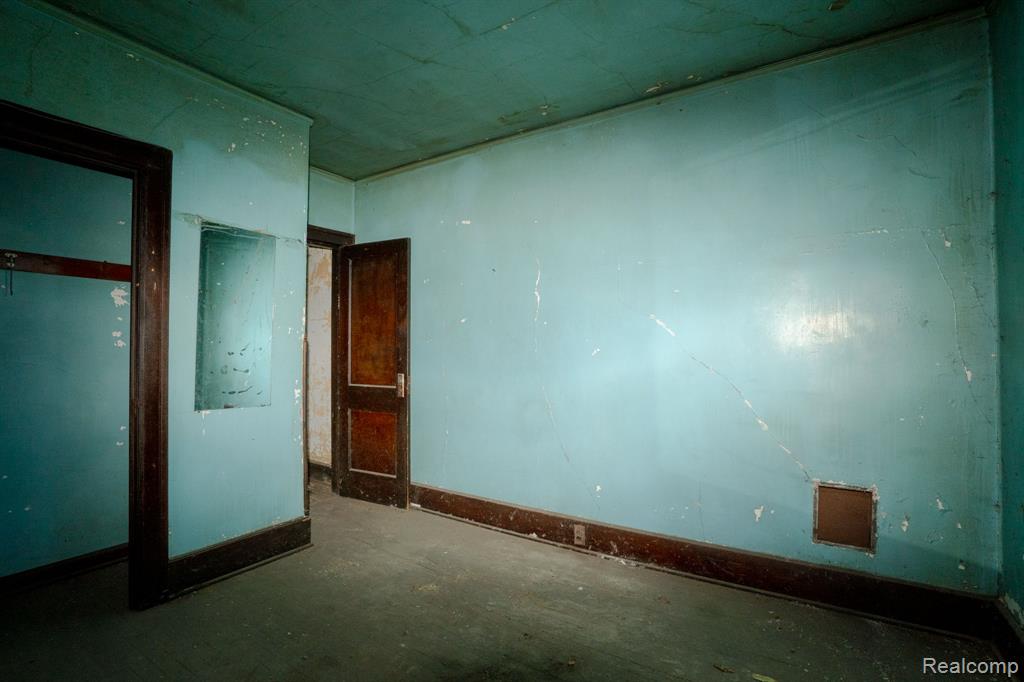 2574 Baldwin Street, Detroit, MI 48214 — Photo 12
