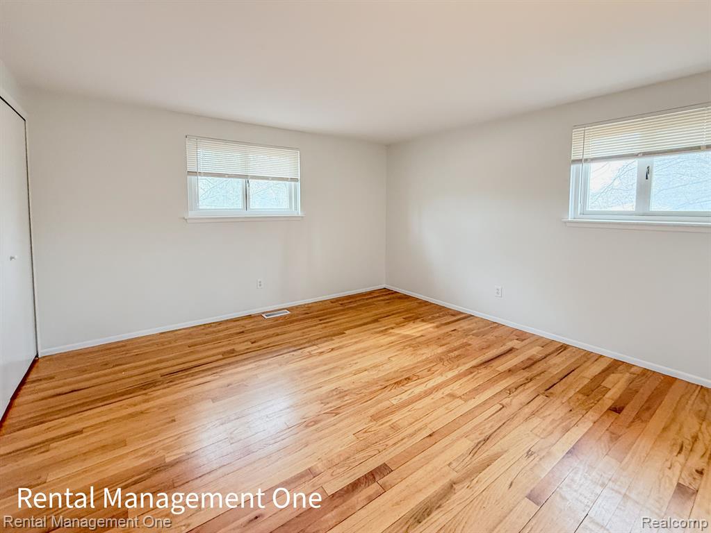5604 HAYMEADOW Drive, West Bloomfield, MI — Photo 21