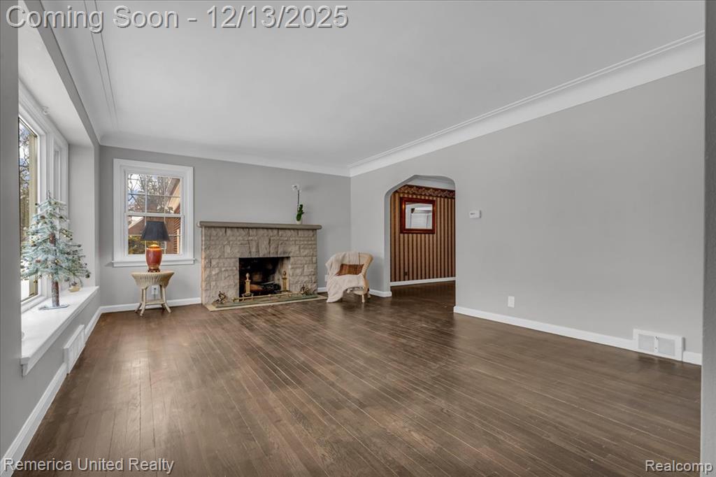 27510 California Drive SE, Lathrup Village, MI 48076 — Photo 3