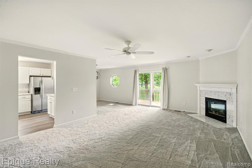 4977 OAK HILL Drive, Waterford, MI 48329 — Photo 6