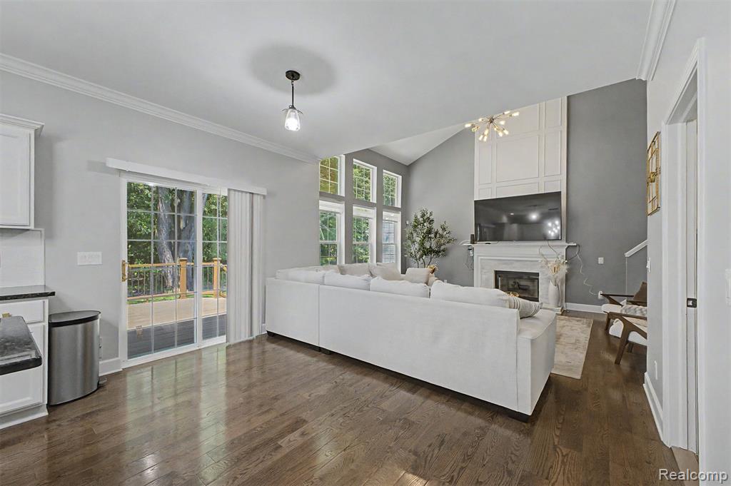 8179 Creekside Drive, Westland, MI — Photo 14