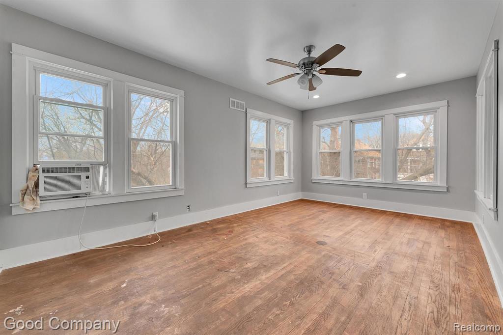 656 PHILIP Street, Detroit, MI 48215 — Photo 26