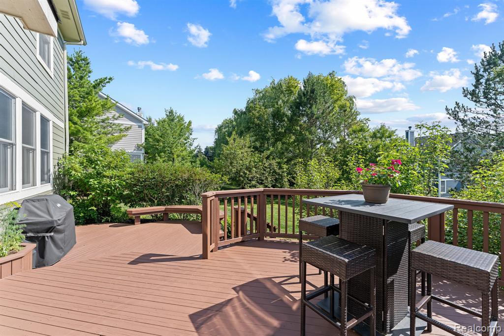 6060 Balmoral Way, Commerce Twp, MI 48382 — Photo 43