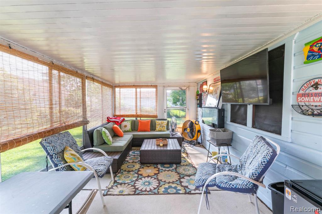 6647 Deering Street, Garden City, MI — Photo 26