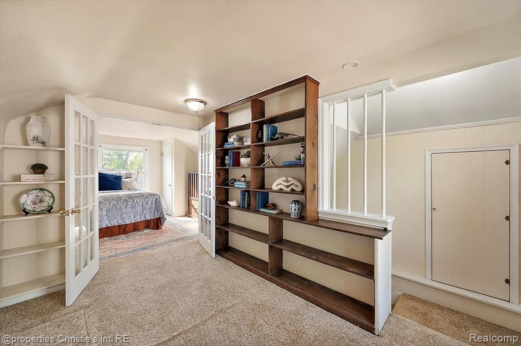 21628 Newcastle Road, Harper Woods, MI 48225 — Photo 12