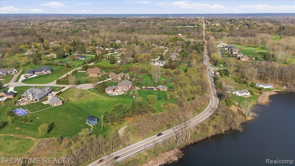 69225 Lake Point Court, Romeo, MI 48065 — Photo 16
