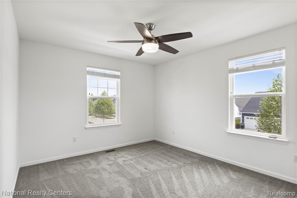 451 Goodrich, Wixom, MI — Photo 25