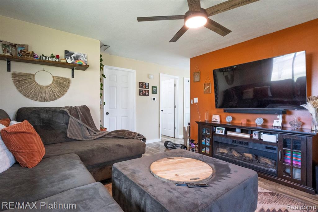 7285 MASON Road, Fowlerville, MI 48836 — Photo 16