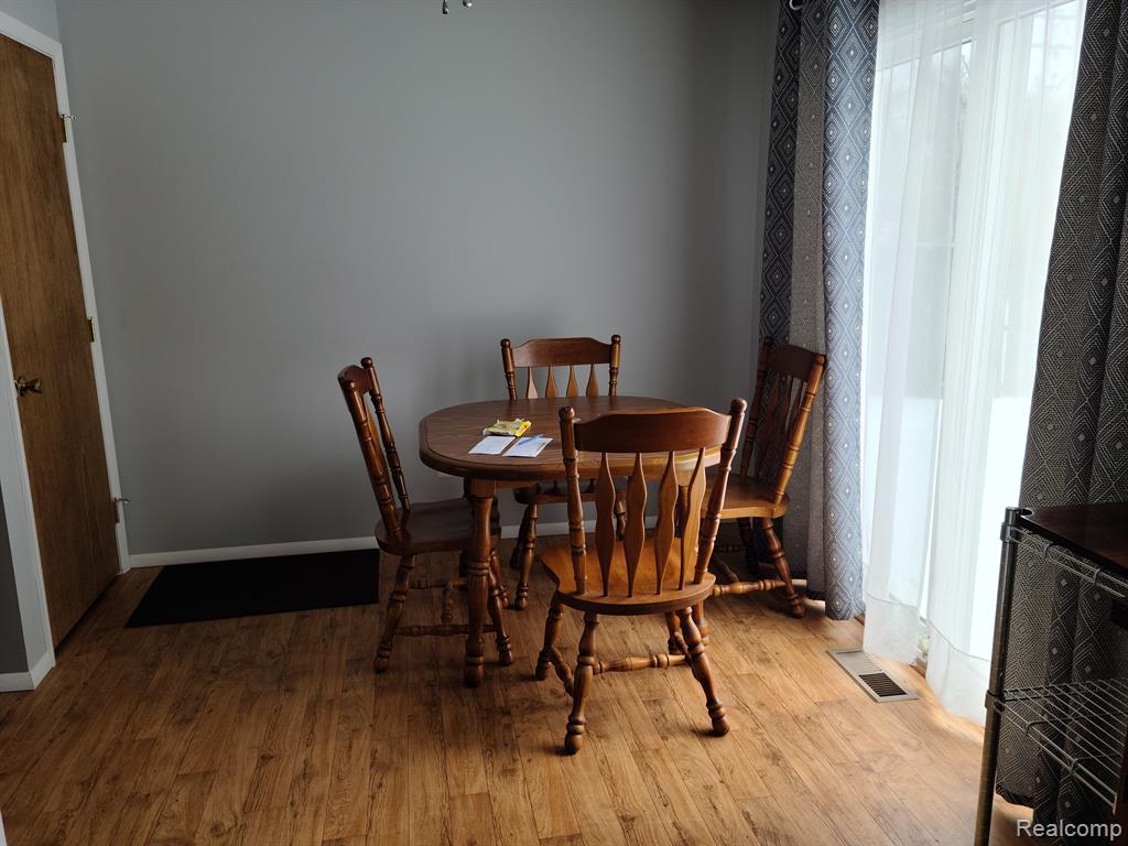 9242 PANAMA Avenue, Ypsilanti, MI 48198 — Photo 18