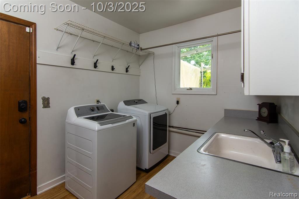 5130 Lake Bluff Rd, West Bloomfield, MI 48323 — Photo 16