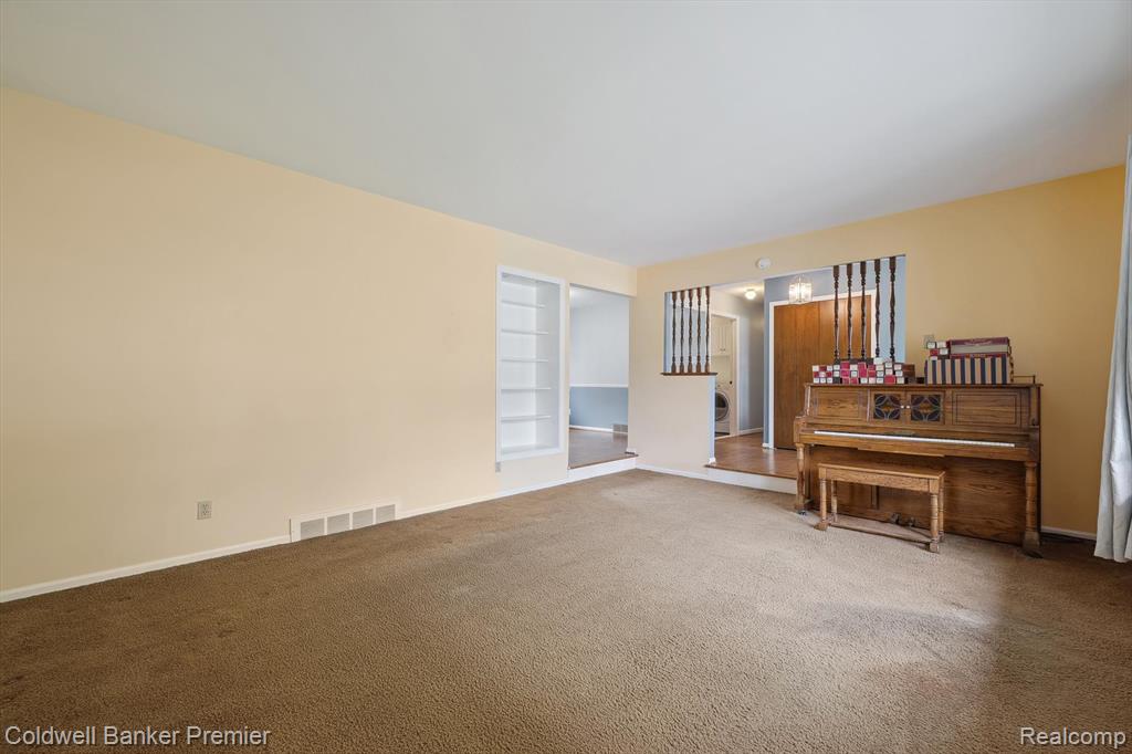 8077 Casa Mia Drive, White Lake, MI — Photo 33
