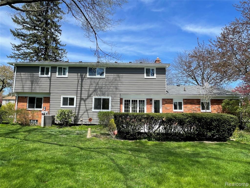 600 SEDGEFIELD Drive, Bloomfield Hills, MI 48304 — Photo 28