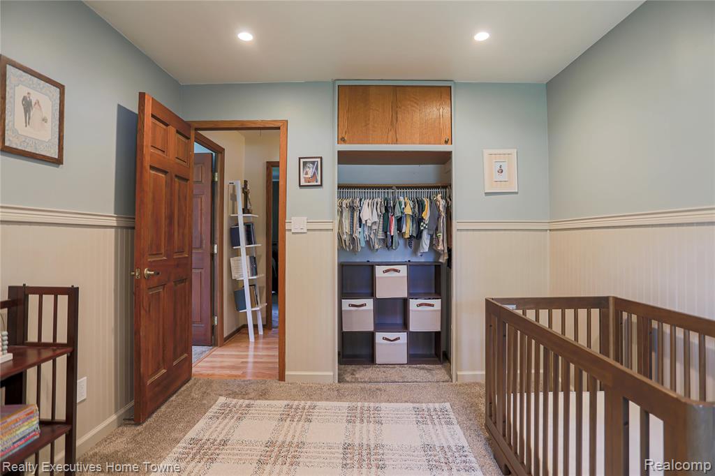 2687 Los Angeles Drive, Wolverine Lake, MI 48390 — Photo 22