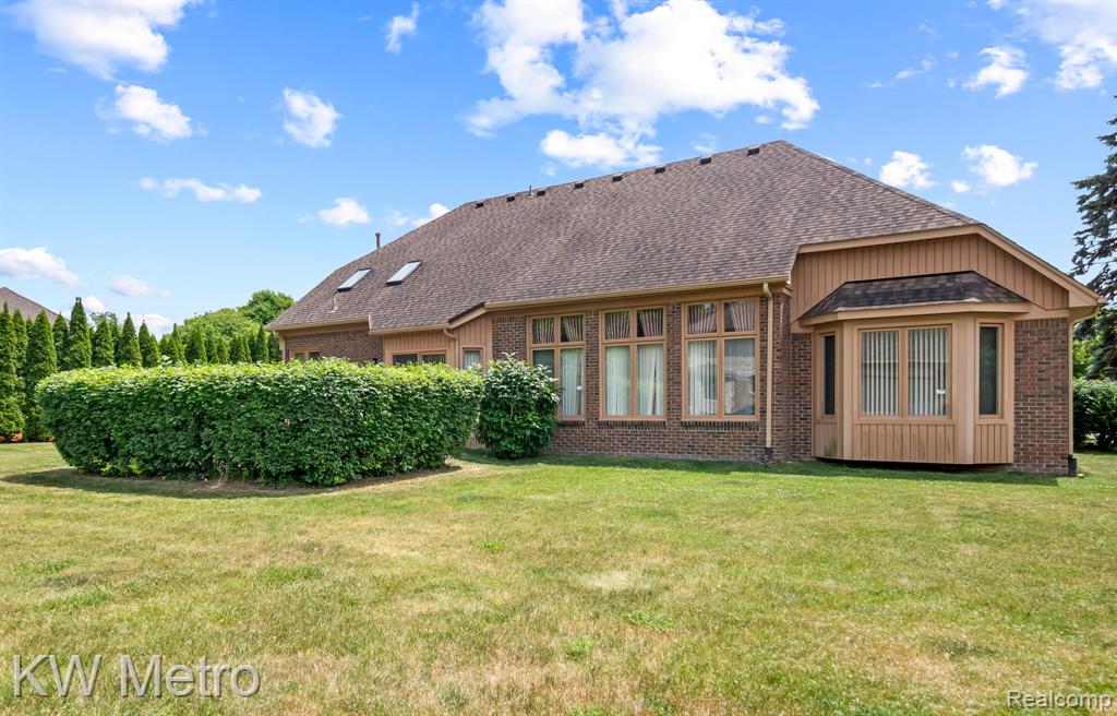 3953 Lake Forest Drive, Sterling Heights, MI 48314 — Photo 39