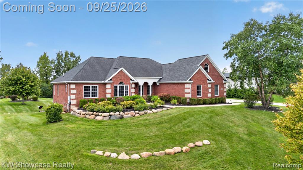 9032 Palmers Way Drive, Fenton, MI 48430