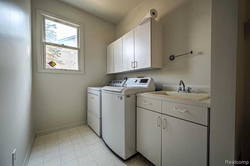 40832 KINGSLEY Lane, Novi, MI 48377 — Photo 19