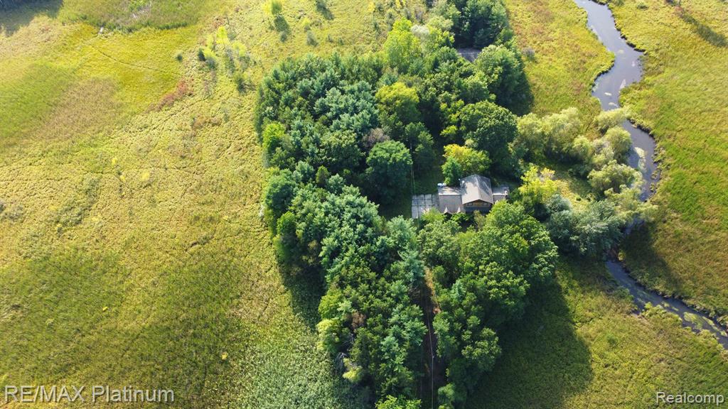 2750 KENSINGTON ROAD, Milford, MI 48380 — Photo 5