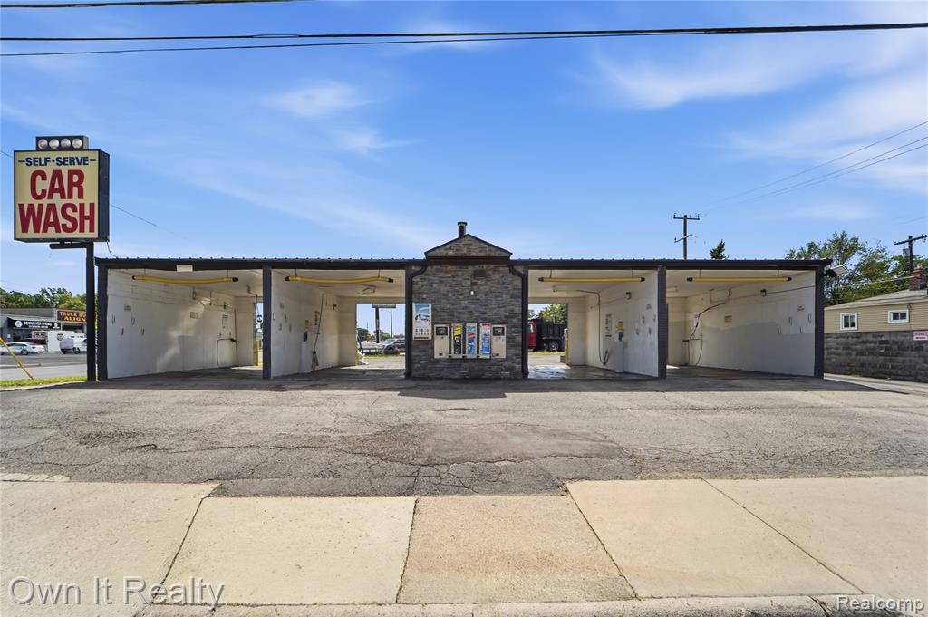 3360 Dix Highway, Lincoln Park, MI 48146