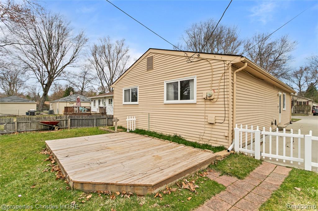 8834 Janis Street, Shelby Twp, MI 48317 — Photo 27
