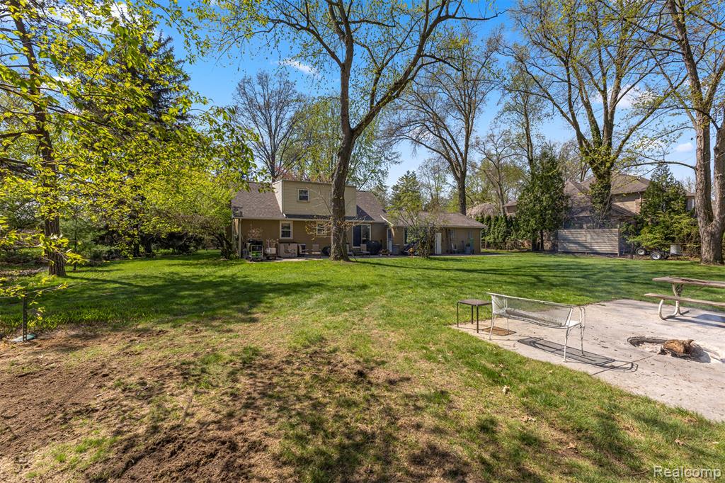 214 N Evangeline Street, Dearborn Heights, MI 48127 — Photo 17