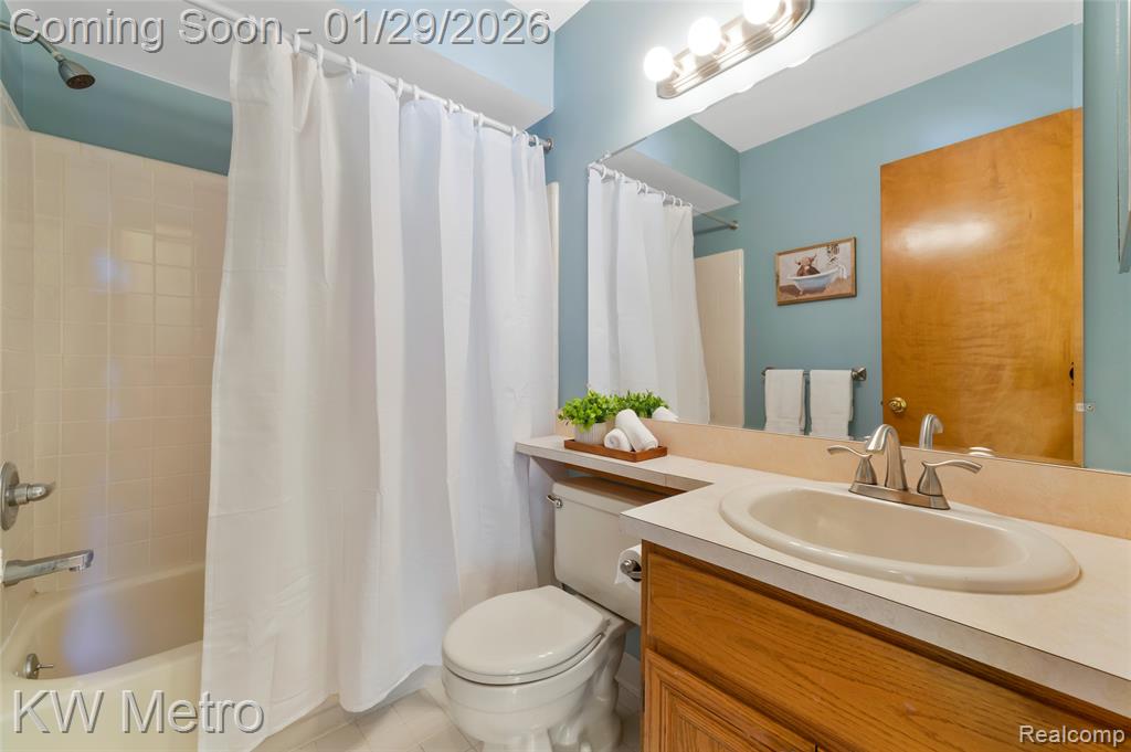 49321 Glasco Court, Utica, MI 48315 — Photo 21