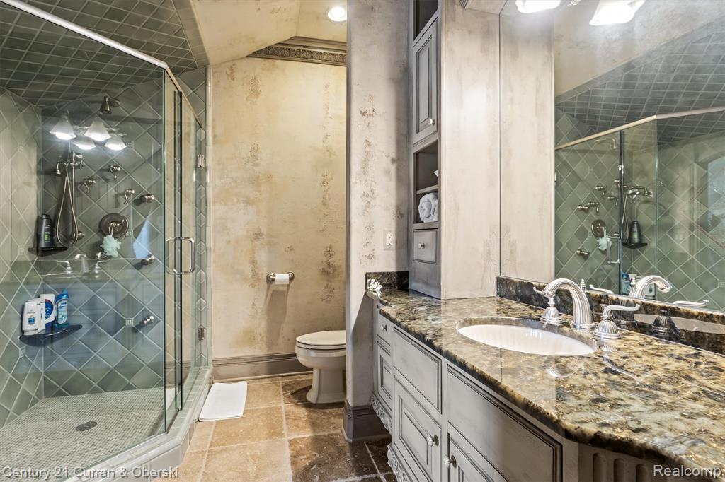 18939 Bella Vista Court, Northville, MI 48168 — Photo 42