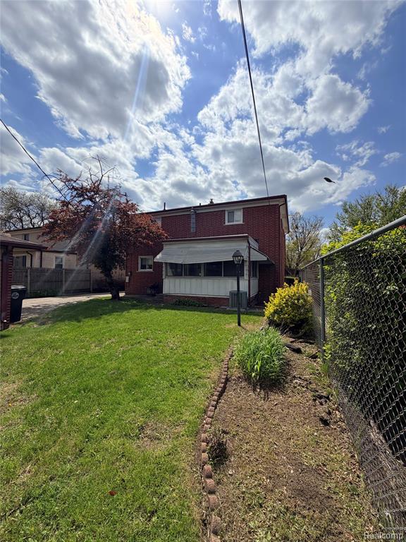 24660 Manistee Street, Oak Park, MI 48237 — Photo 5