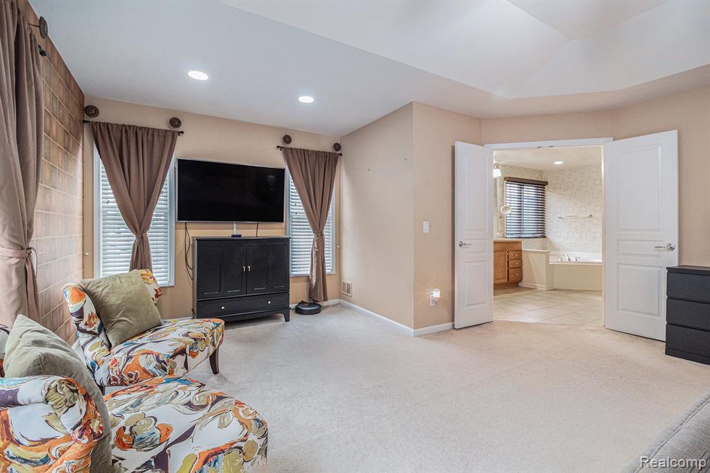 49532 GREAT FALLS Road, Canton, MI 48188 — Photo 24