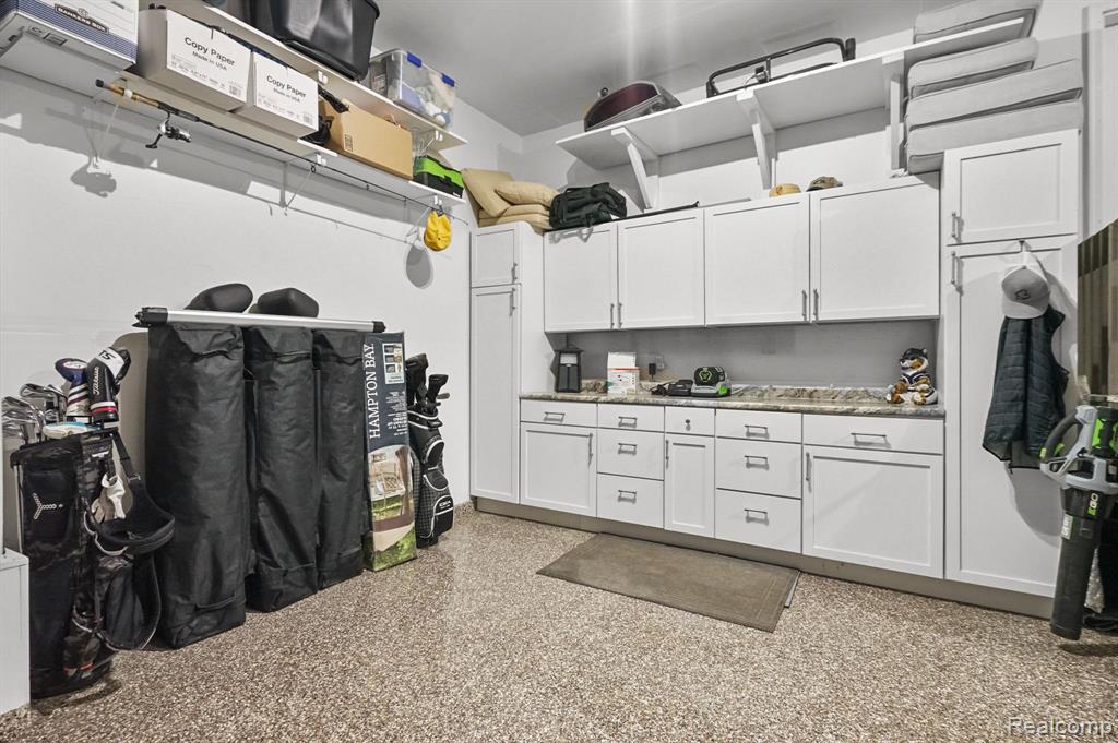 5966 WINANS Drive, Brighton, MI 48116 — Photo 15
