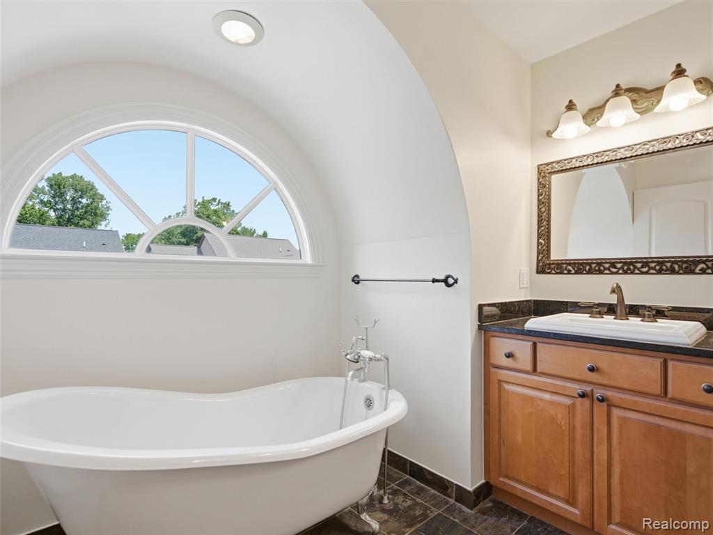 3875 Andover Avenue, Auburn Hills, MI 48326 — Photo 22