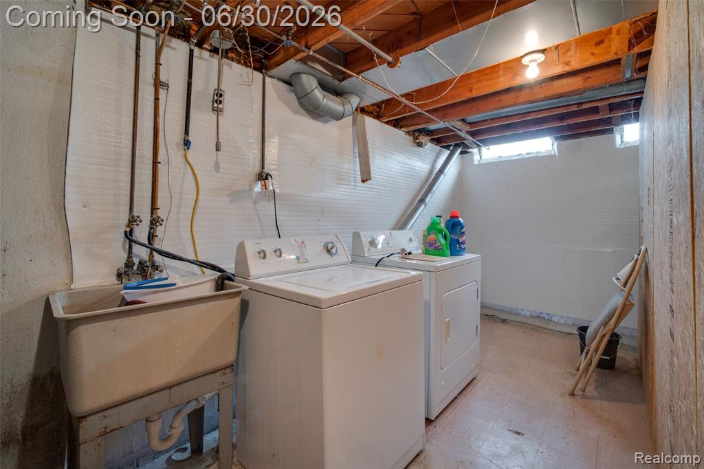16944 Hans Court, Fraser, MI 48026 — Photo 19