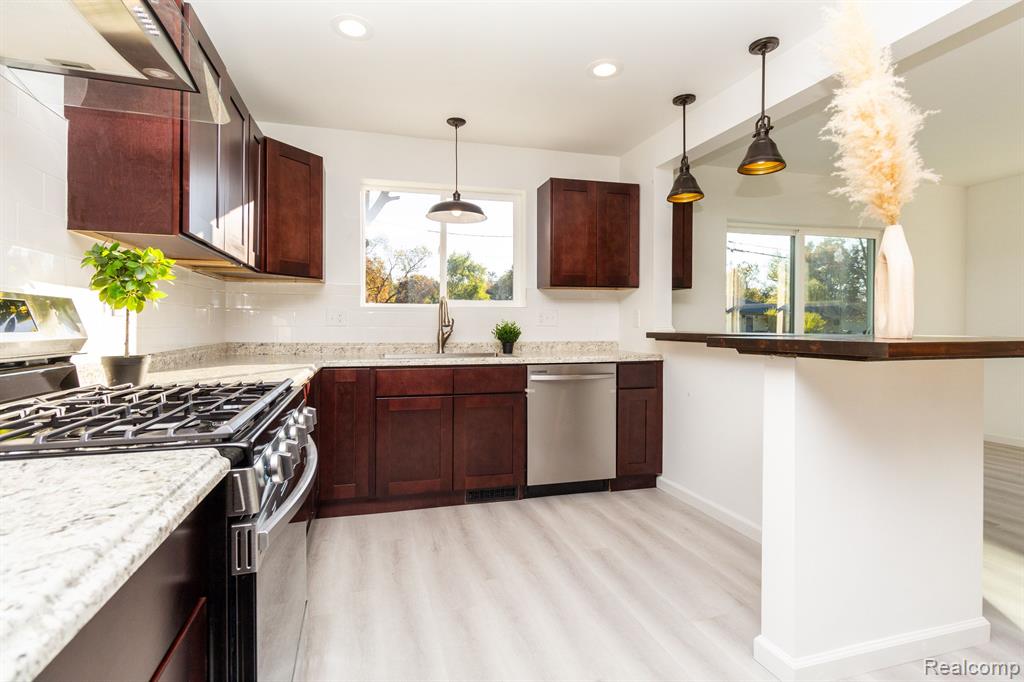 500 N CONKLIN Road, Lake Orion, MI 48362 — Photo 13