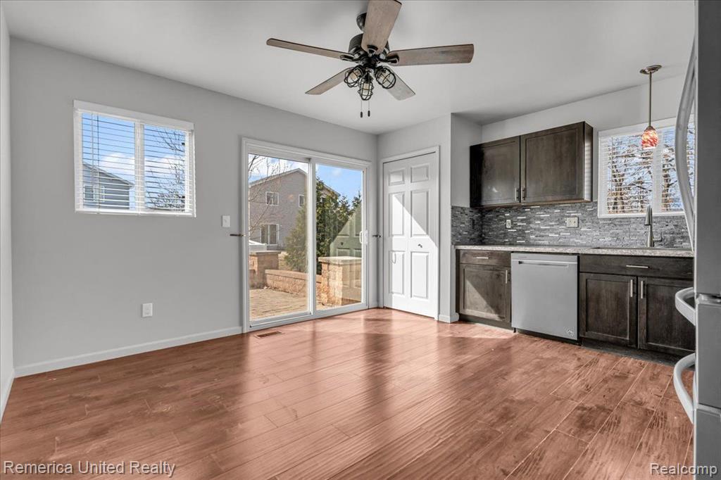 6453 MISTY, Waterford, MI 48327 — Photo 11