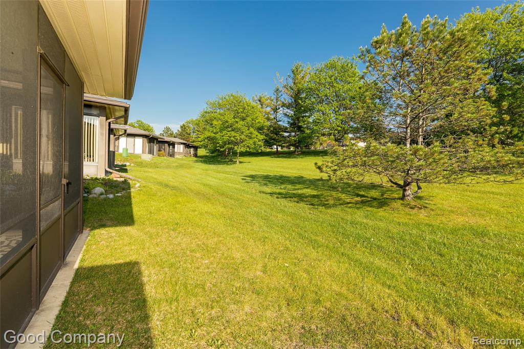 969 Wexford Way, Rochester Hills, MI 48307 — Photo 24