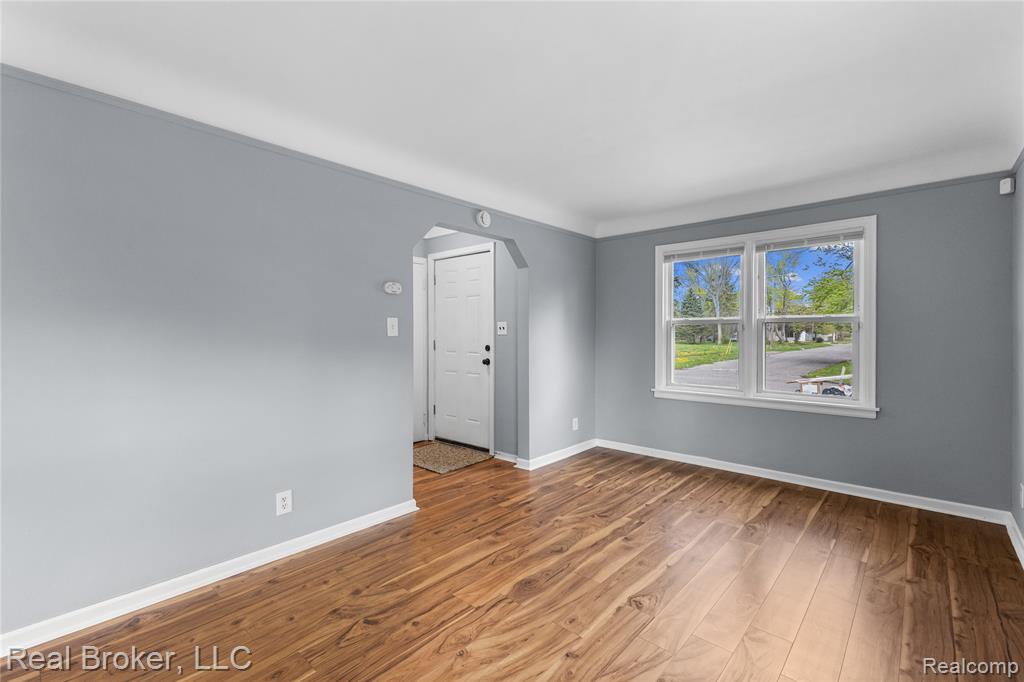 4637 University Place, Detroit, MI 48224 — Photo 4