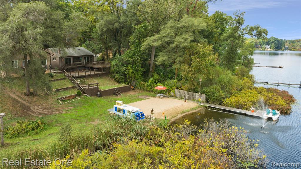 200 E CANYON Drive, Milford, MI 48380 — Photo 64