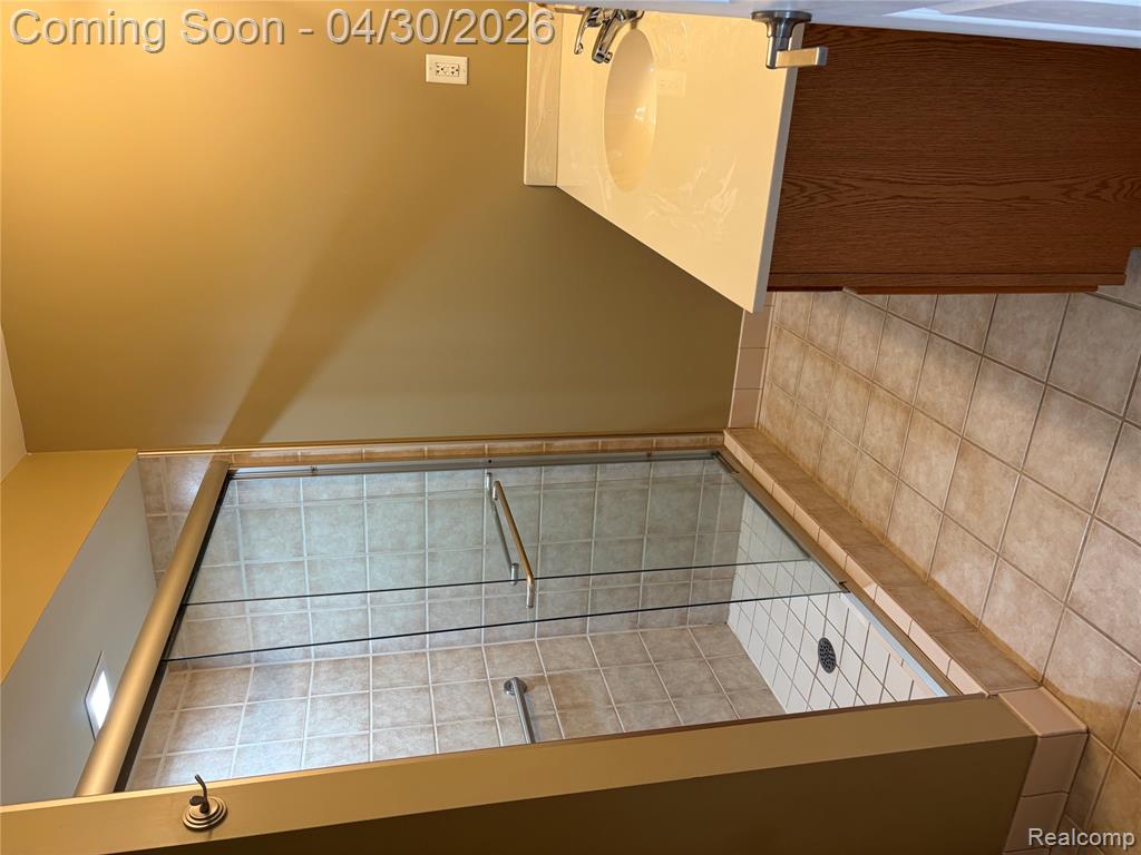 676 Snowbird Circle W, St. Clair, MI 48079 — Photo 14