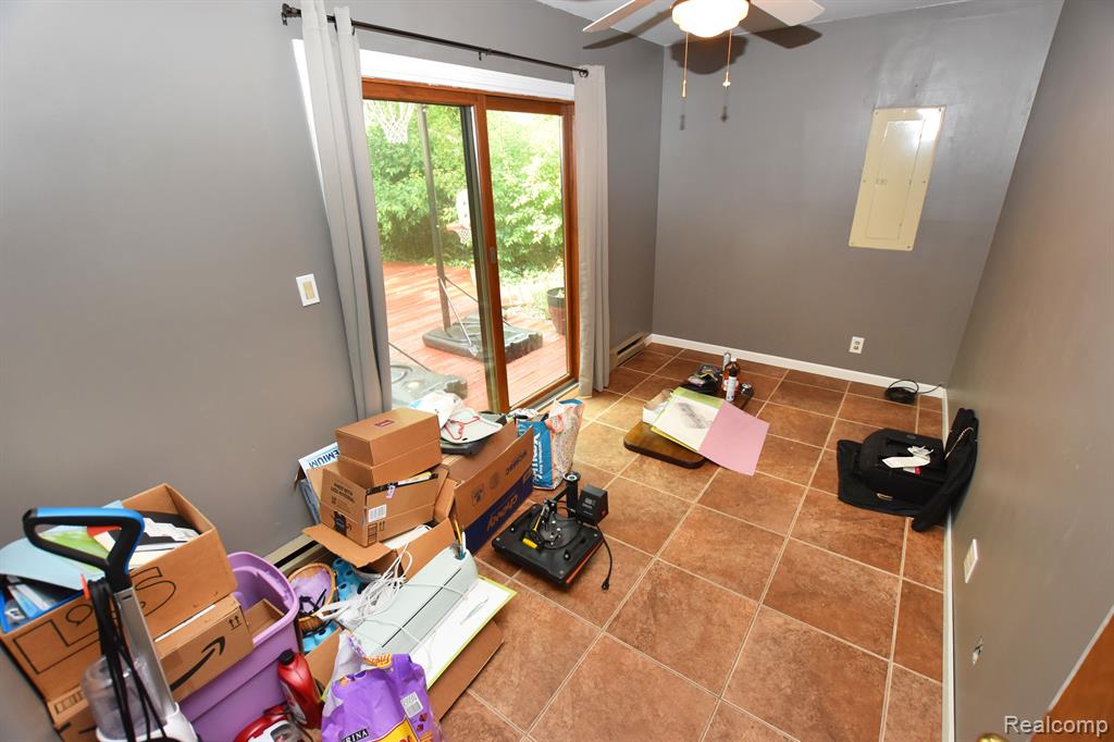 5168 WALDEN Drive, Swartz Creek, MI 48473 — Photo 11