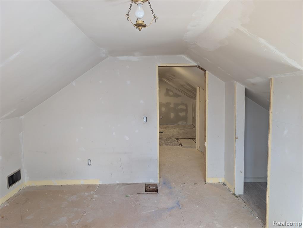 909 Hilldale Drive, Royal Oak, MI 48067 — Photo 27
