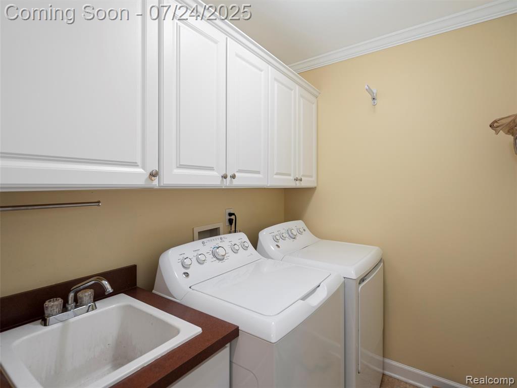 320 James Circle, Royal Oak, MI 48067 — Photo 15