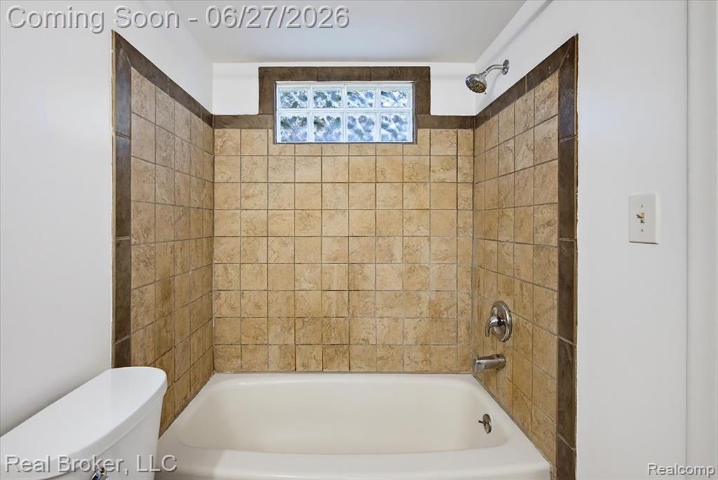 8320 Hillpoint Drive, Brighton, MI 48116 — Photo 24