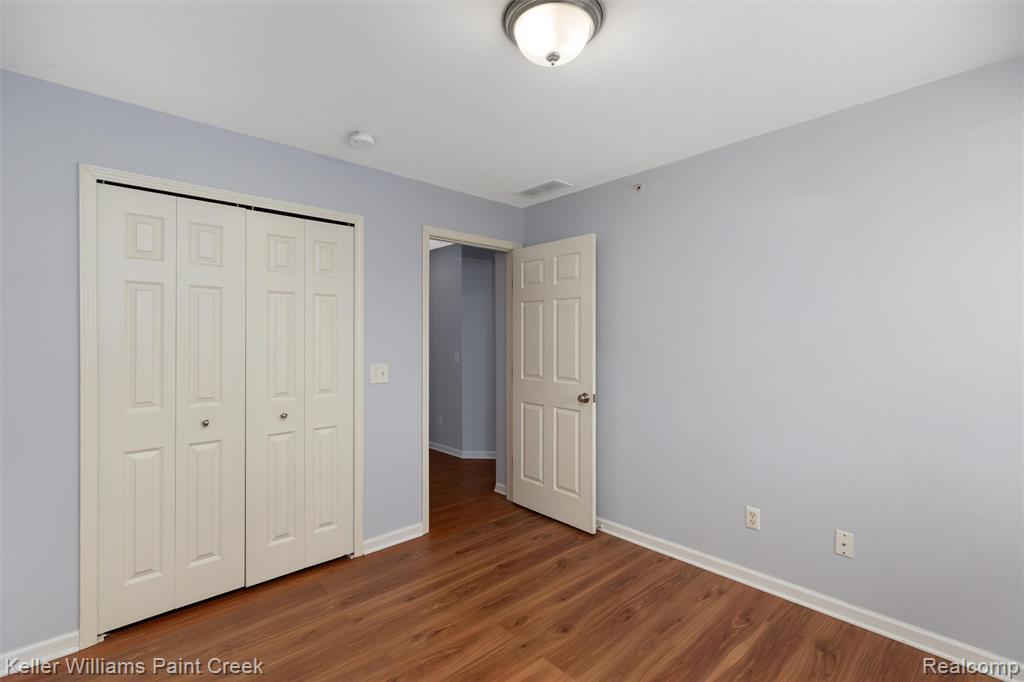 1093 Foxboro, Troy, MI 48083 — Photo 17