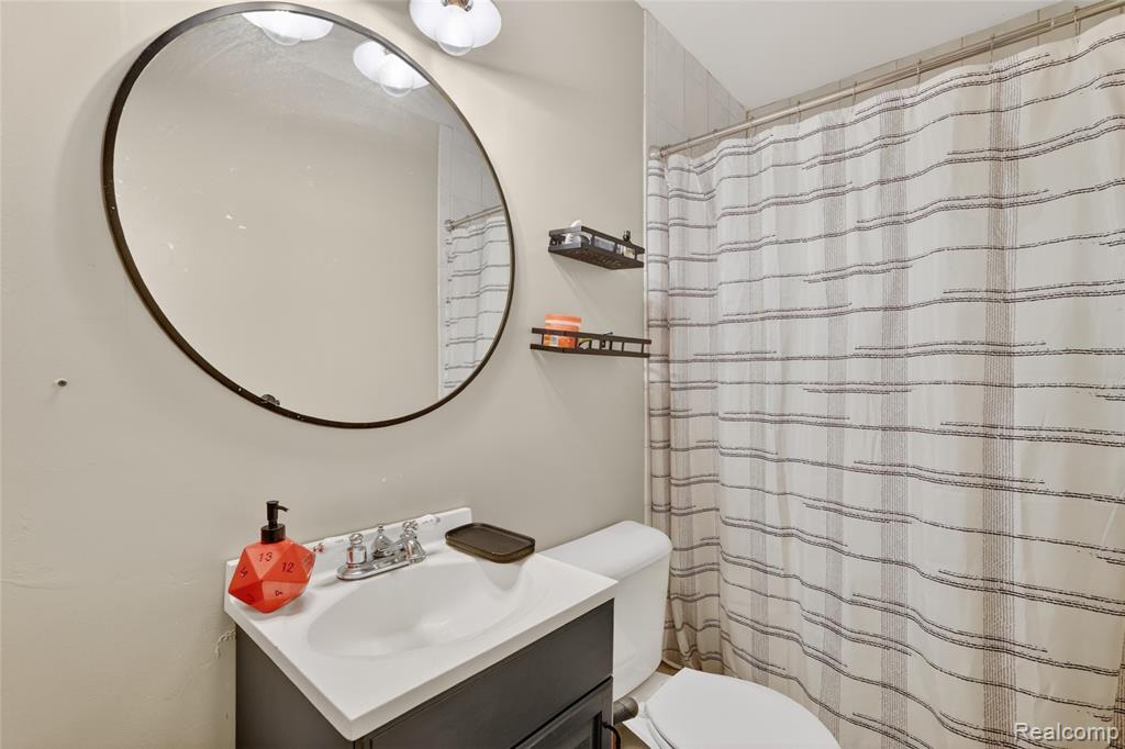 6235 Flushing Road, Flushing, MI 48433 — Photo 36