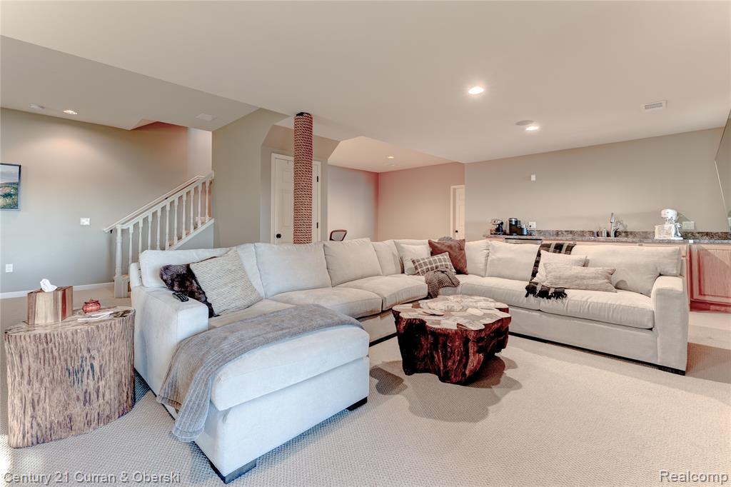 8308 Peninsular Drive, Fenton, MI 48430 — Photo 29