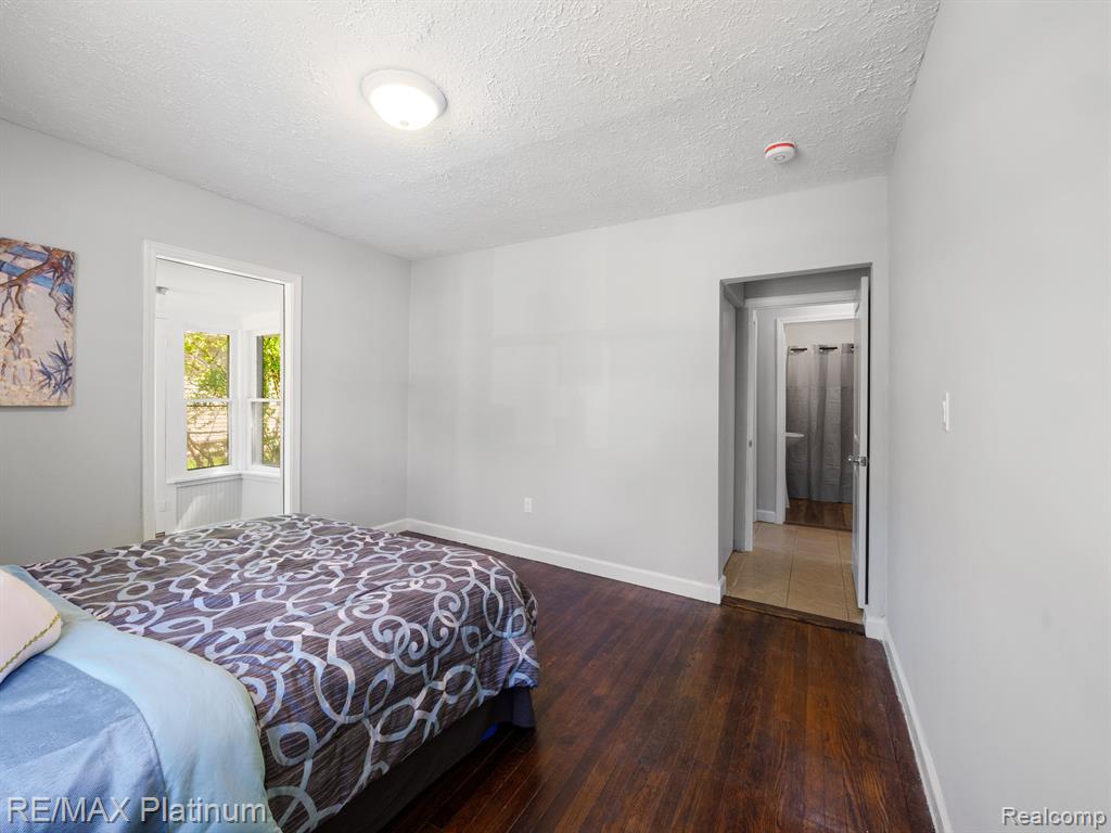 415 E SIBLEY Street, Howell, MI 48843 — Photo 15