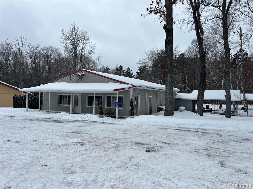 5447 N M 33, A & B, Rose City, MI 48654