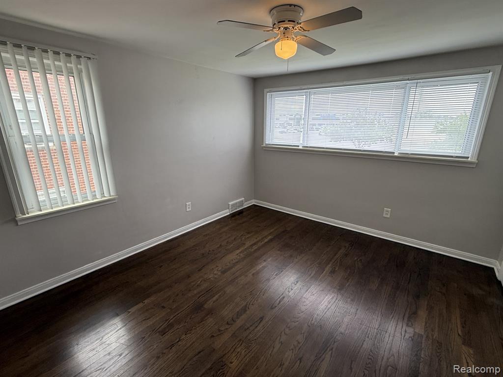 24414 W Chicago, Redford, MI 48239 — Photo 9