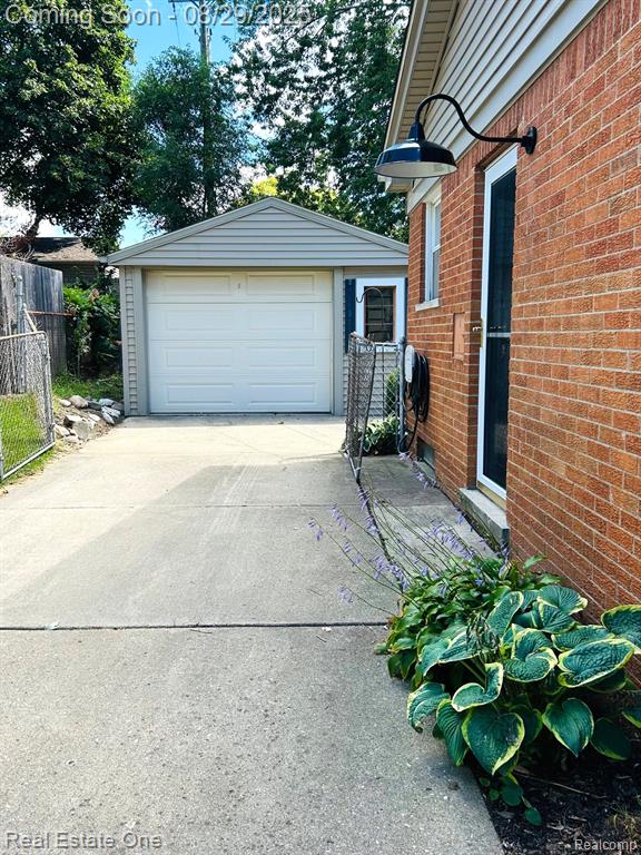 524 Elizabeth Street, Rochester, MI 48307 — Photo 22