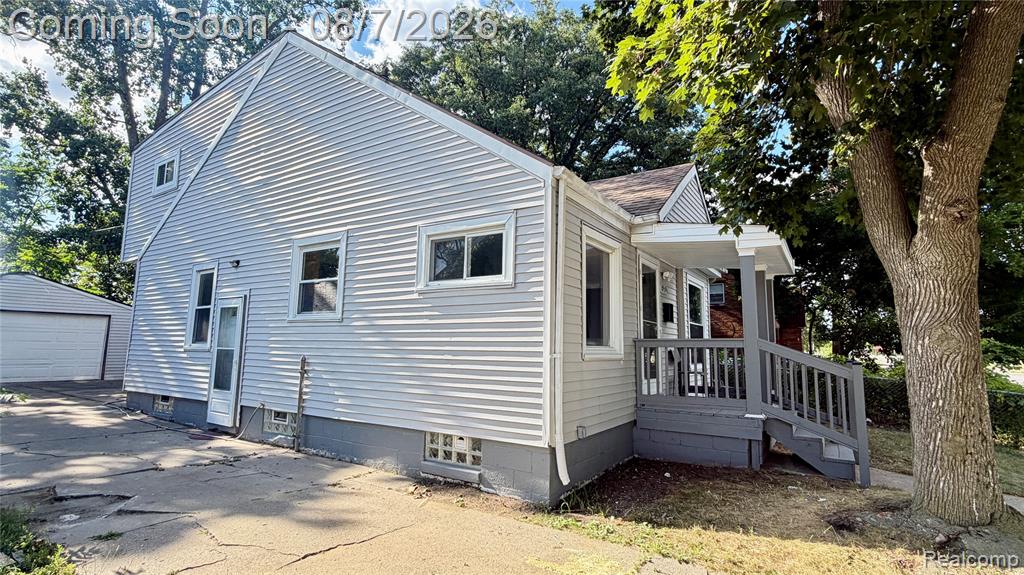19721 Hasse Street, Detroit, MI 48234